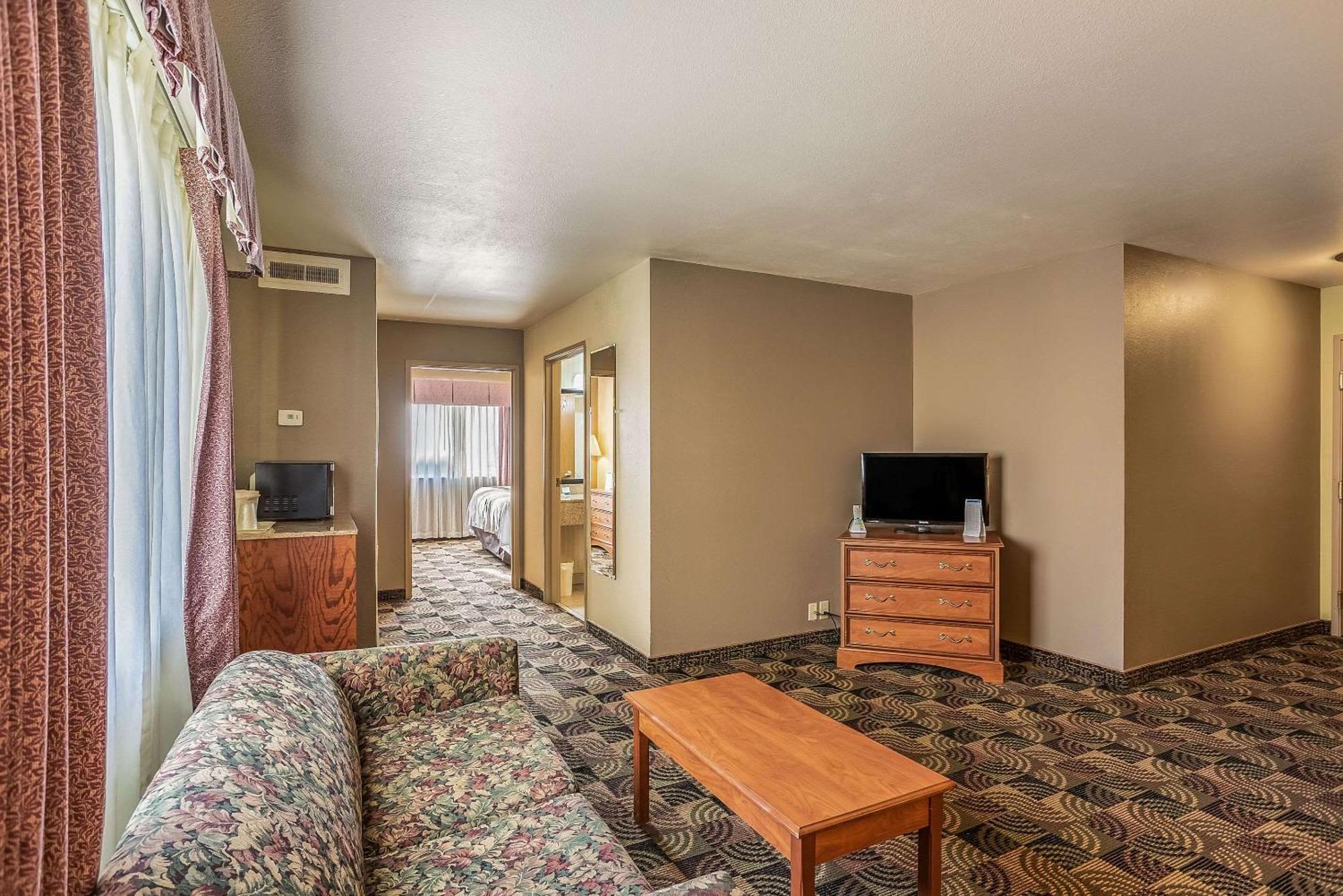 Quality Inn & Suites Hannibal Exteriér fotografie