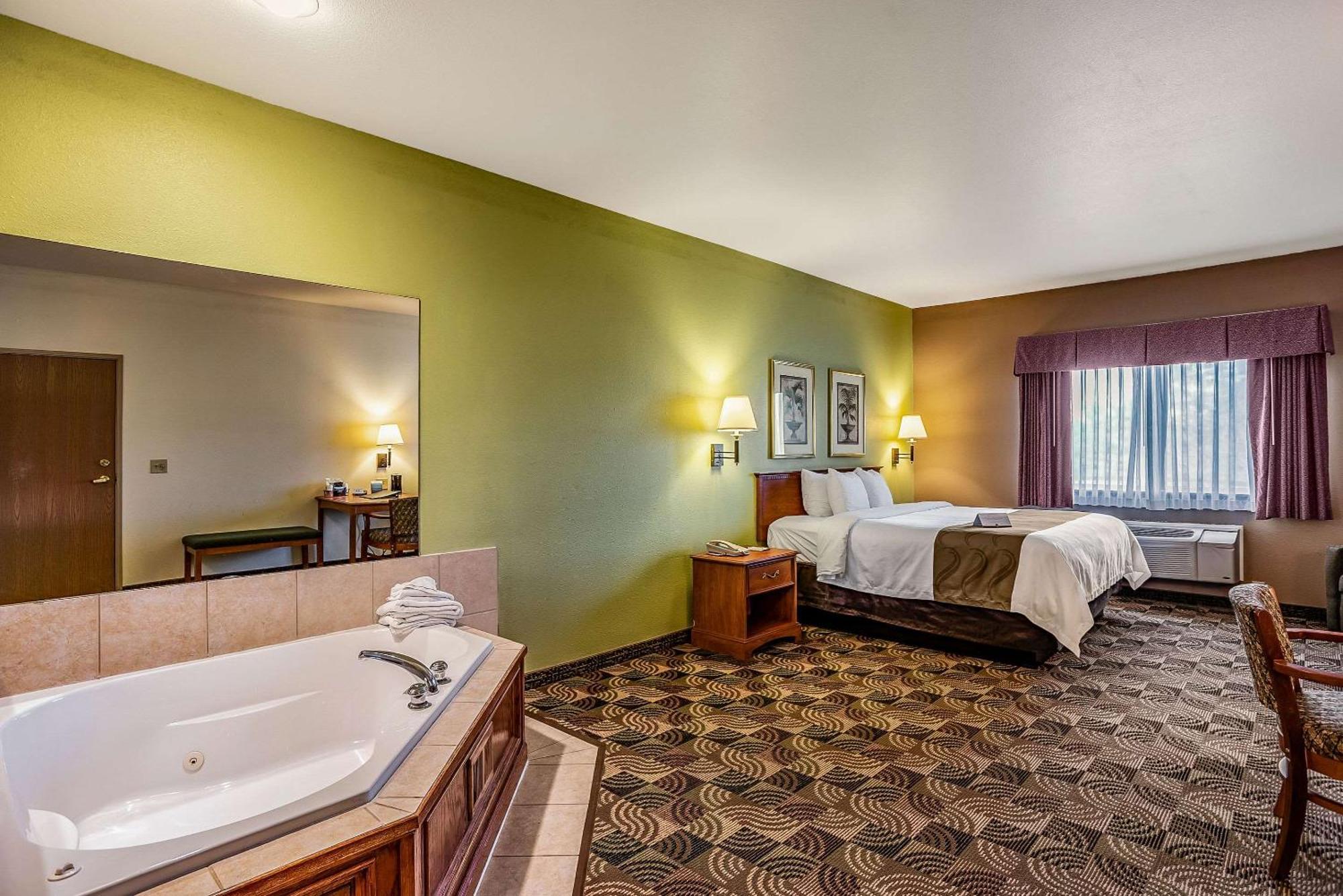 Quality Inn & Suites Hannibal Exteriér fotografie