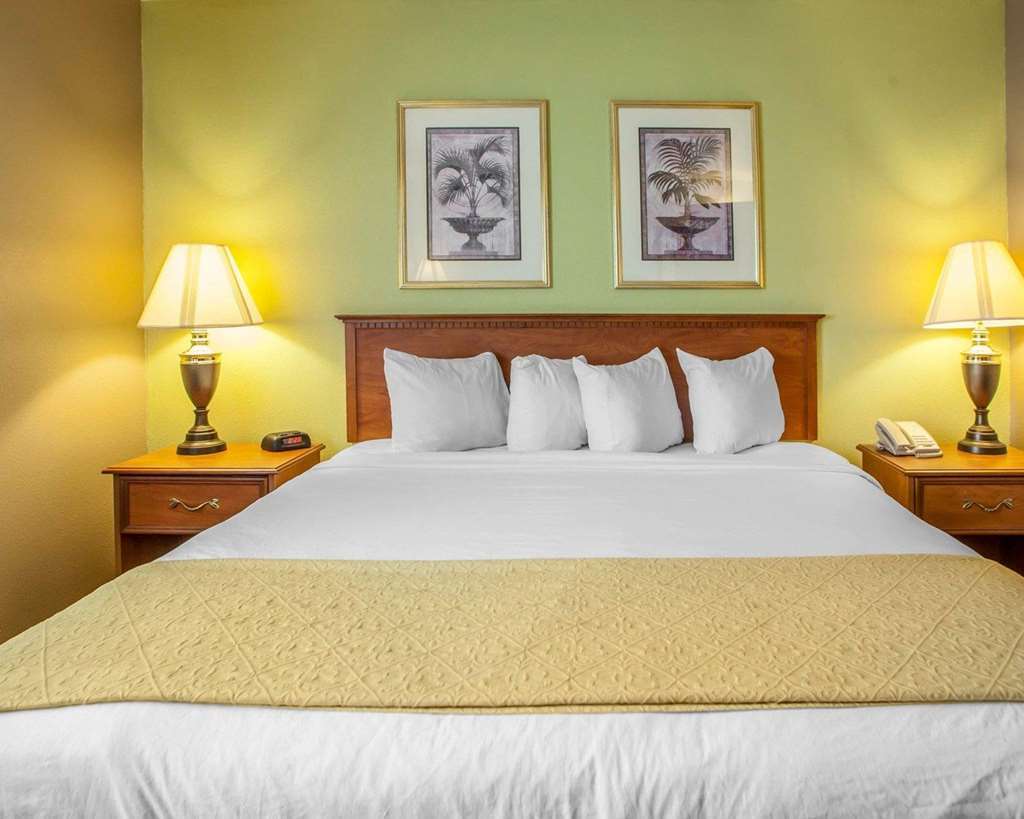 Quality Inn & Suites Hannibal Pokoj fotografie