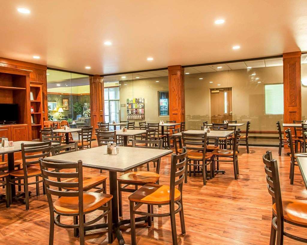 Quality Inn & Suites Hannibal Restaurace fotografie