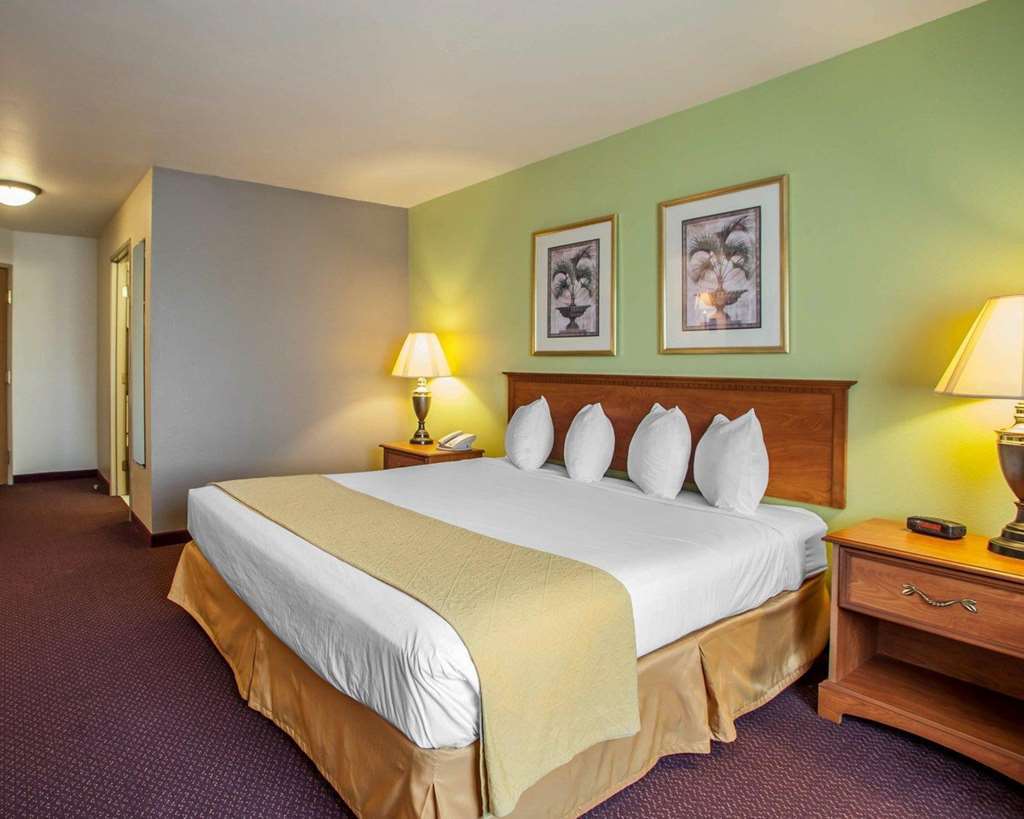 Quality Inn & Suites Hannibal Pokoj fotografie
